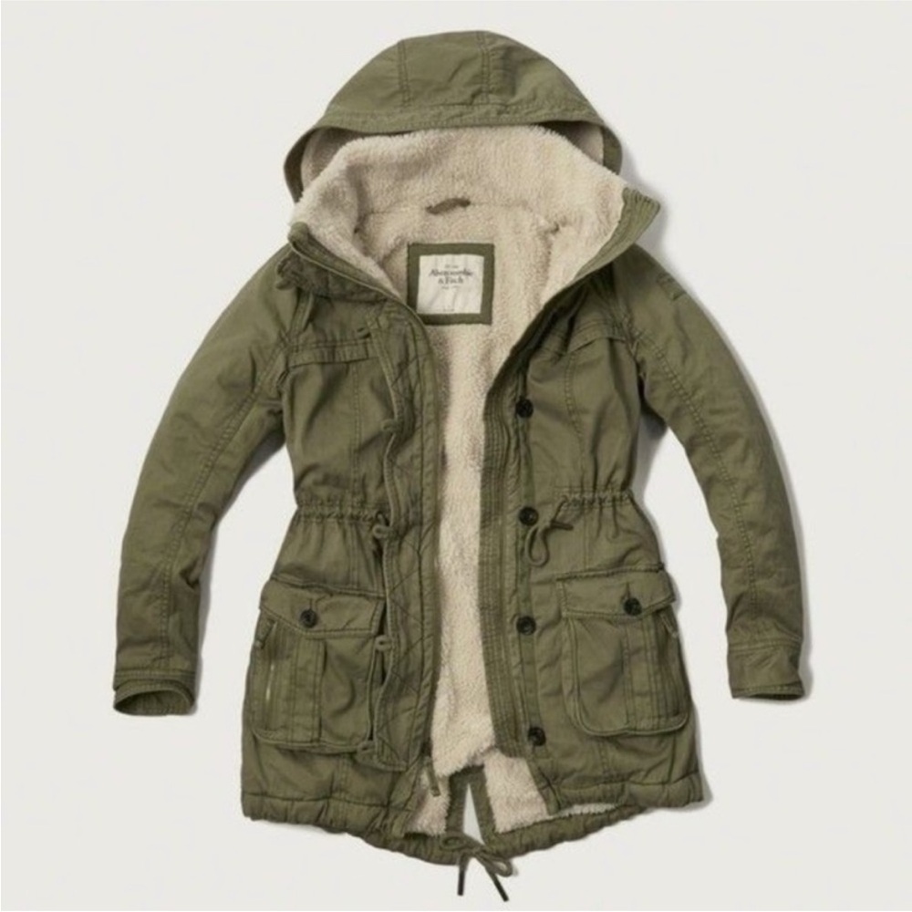 GUC Y2K Abercrombie Sherpa olive green parka size SMALL
